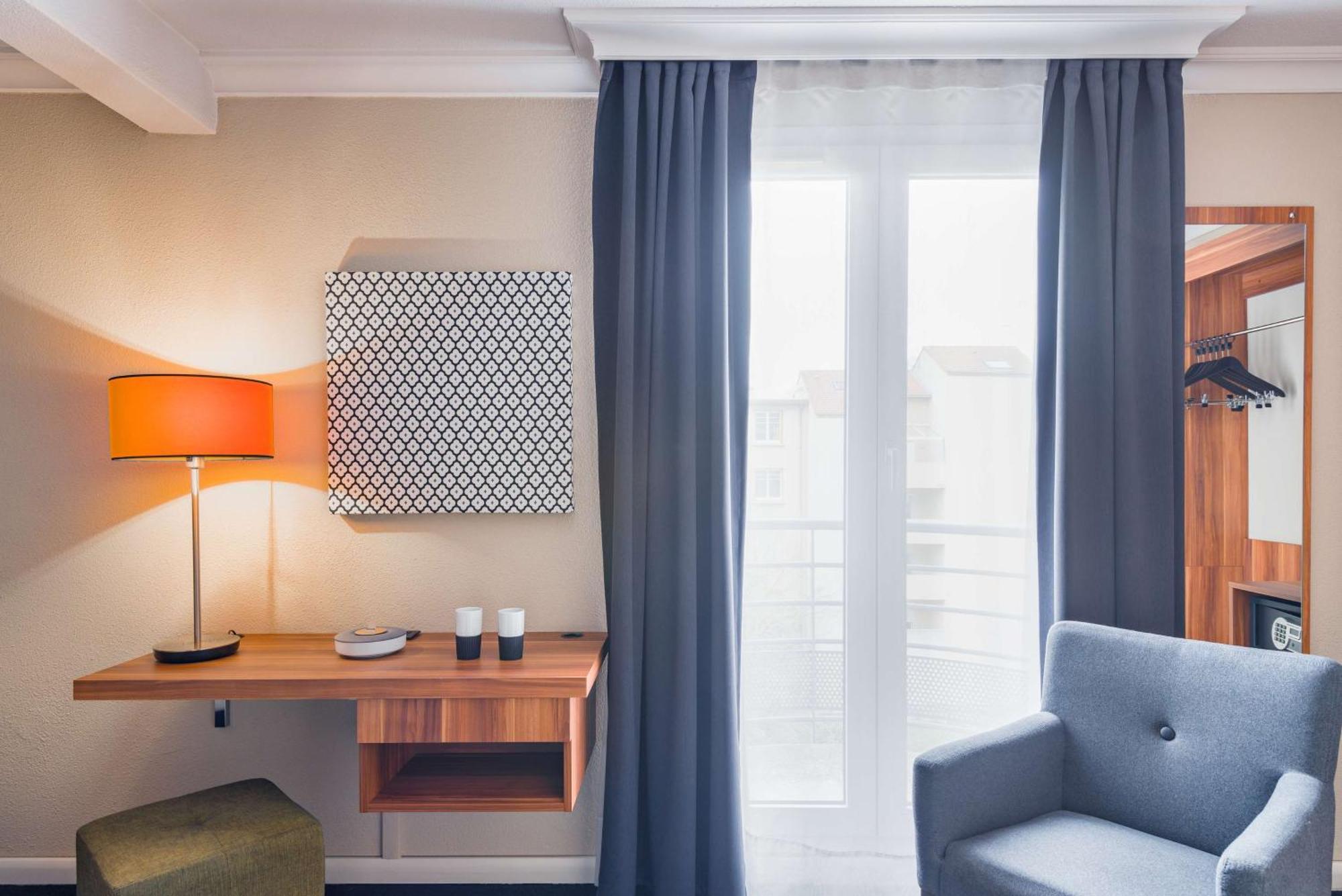 Western Atrium Hotel 4*